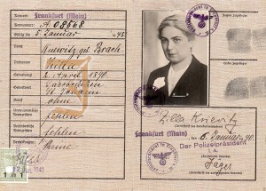 ID card for Margarete Knewitz with the printed „J“ and the Jewish name Zilla, which identified her as „Jew“. © Erica Ludolph