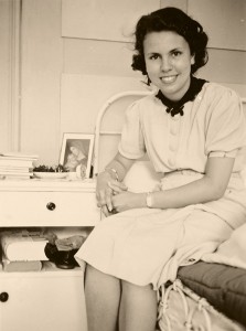 23-year-old Erica accompanied Margarete Knewitz during the latter‘s train trip to her hiding place in northern Germany. © Erica Ludolph